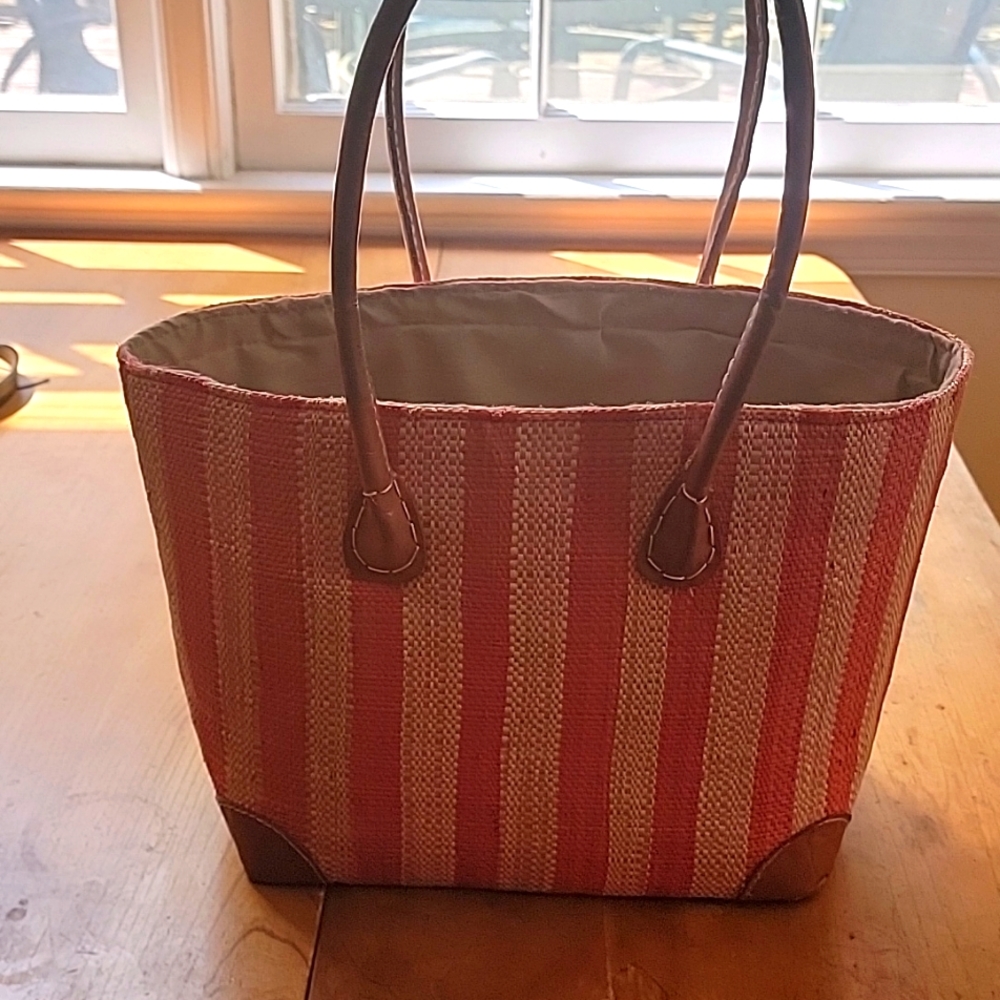Gorgeous Nantucket Stripe Bag. Like New! Hand Woven!
